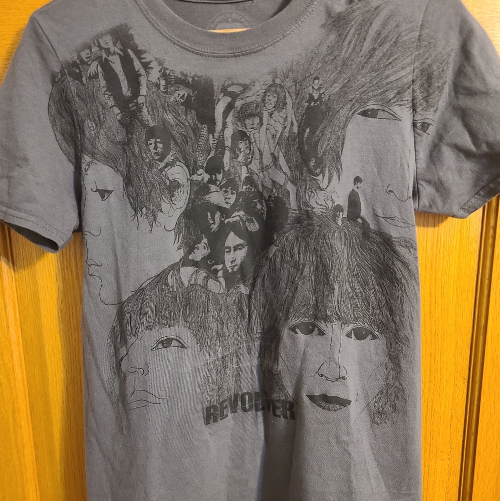 The Beatles Gray Revolver T Shirt Mens Size Small